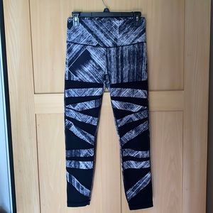 Lululemon tights - size Medium